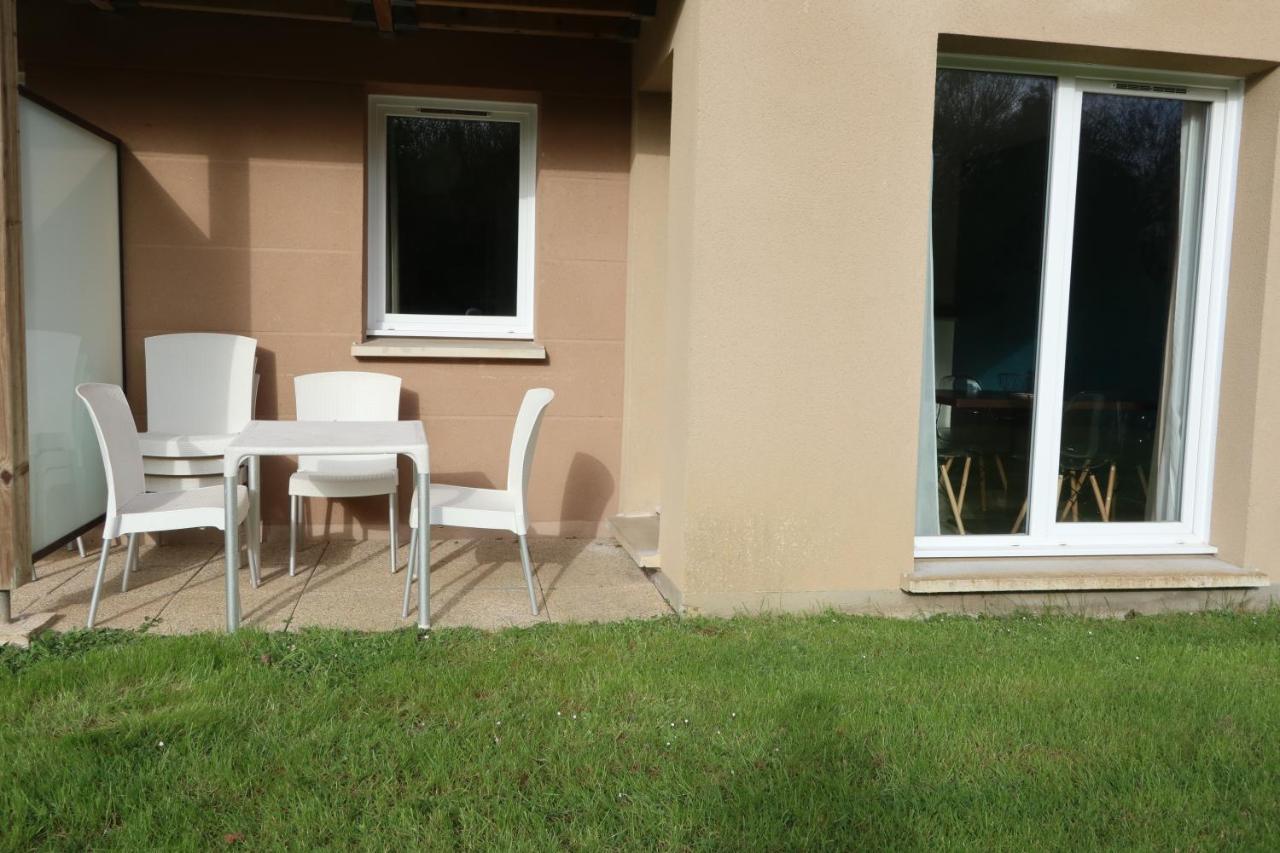 Charmant 2 Pieces Proche D Honfleur, Piscine En Saison, Parking Gratuit, Wifi Equemauville Bagian luar foto